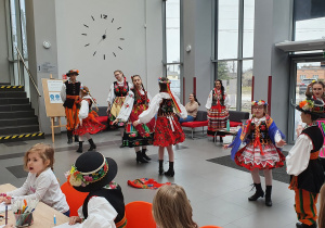 Zdjęcie Zespołu Pieśni i Tańca Rzgowiania