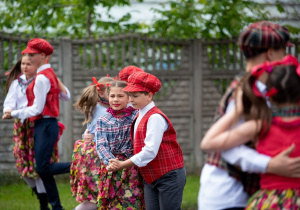 Zdjęcie Zespołu Pieśni i Tańca Rzgowianie