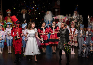 Zdjęcie występujących na scenie GOK