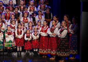 Zdjęcie Zespołu Pieśni i Tańca "Rzgowianie"
