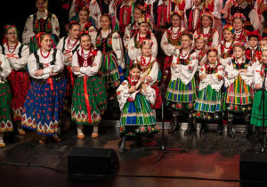 Zdjęcie Zespołu Pieśni i Tańca "Rzgowianie"
