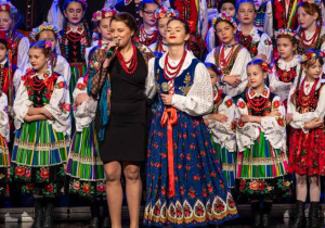Zdjęcie Zespołu Pieśni i Tańca "Rzgowianie"