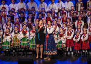 Zdjęcie Zespołu Pieśni i Tańca "Rzgowianie"
