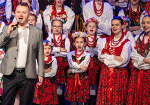 Zdjęcie Zespołu Pieśni i Tańca "Rzgowianie"