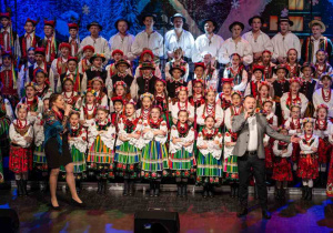 Zdjęcie Zespołu Pieśni i Tańca "Rzgowianie"