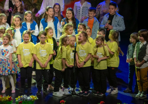 Zdjęcie występujących uczestników sekcji GOK