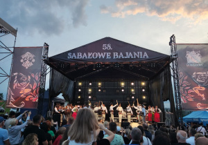 Zdjęcie sekcji teatralnej na wycieczce