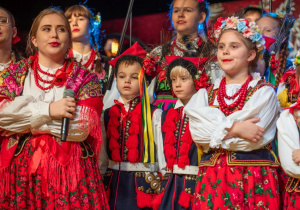 Zdjęcie Zespołu Pieśni i Tańca "Rzgowianie"