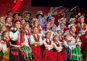 Zdjęcie Zespołu Pieśni i Tańca "Rzgowianie"