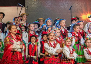 Zdjęcie Zespołu Pieśni i Tańca "Rzgowianie"