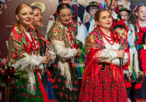 Zdjęcie Zespołu Pieśni i Tańca "Rzgowianie"