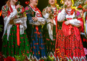 Zdjęcie Zespołu Pieśni i Tańca "Rzgowianie"