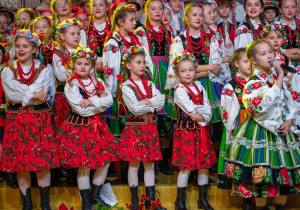 Zdjęcie Zespołu Pieśni i Tańca "Rzgowianie"