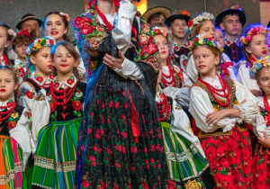 Zdjęcie Zespołu Pieśni i Tańca "Rzgowianie"