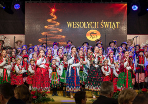 Zdjęcie Zespołu Pieśni i Tańca "Rzgowianie"
