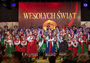 Zdjęcie Zespołu Pieśni i Tańca "Rzgowianie"
