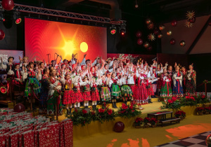Zdjęcie Zespołu Pieśni i Tańca "Rzgowianie"