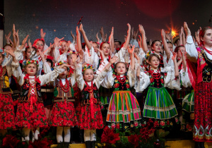 Zdjęcie Zespołu Pieśni i Tańca "Rzgowianie"