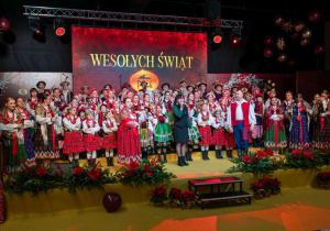 Zdjęcie Zespołu Pieśni i Tańca "Rzgowianie"