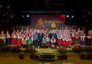 Zdjęcie Zespołu Pieśni i Tańca "Rzgowianie"