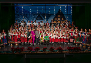 Zdjęcie Zespołu Pieśni i Tańca "Rzgowianie"