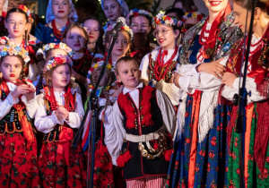 Zdjęcie Zespołu Pieśni i Tańca "Rzgowianie"