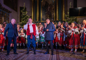 Zdjęcie Zespołu Pieśni i Tańca "Rzgowianie"