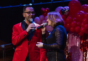 Zdjęcie występujących uczestników sekcji GOK