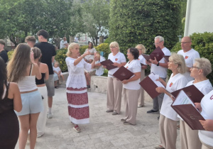 Grupa na warsztatach
