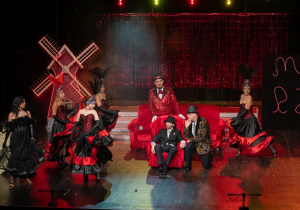 Zdjęcie ze spektaklu "Moulin Rzgów"