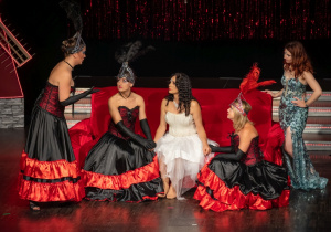 Zdjęcie ze spektaklu "Moulin Rzgów"