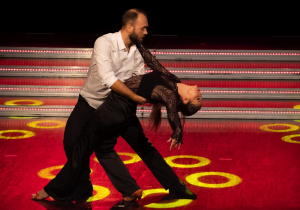 Zdjęcie ze spektaklu "Moulin Rzgów"