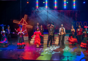 Zdjęcie ze spektaklu "Moulin Rzgów"